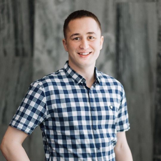 Роман Чекешев